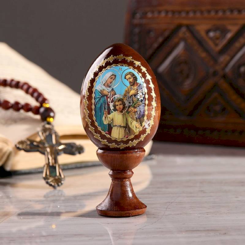 Сувенир Яйцо на подставке икона "Святое семейство"
