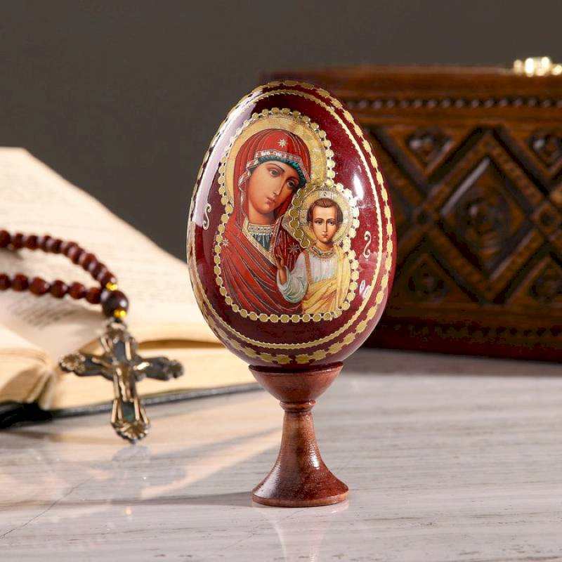 Сувенир Яйцо на подставке икона "Божья Матерь Казанская", 13 x 7 см