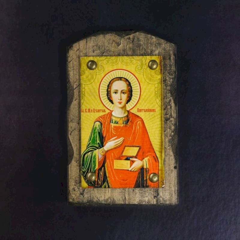 Икона над дверью под старину "Святой целитель Пантелеимон", 9,5x15 см