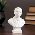 :  - Бюст Гагарин белый, 4x4x11 см