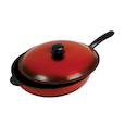 :  - Сковорода с крышкой, с одним литым ушком и пластмассовой ручкой 30 см (антипригарное покрытие)